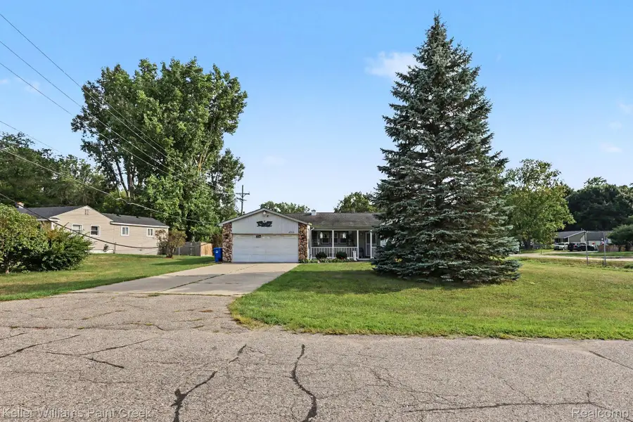 4959 Irwindale Drive, Waterford, MI 48328 - #2