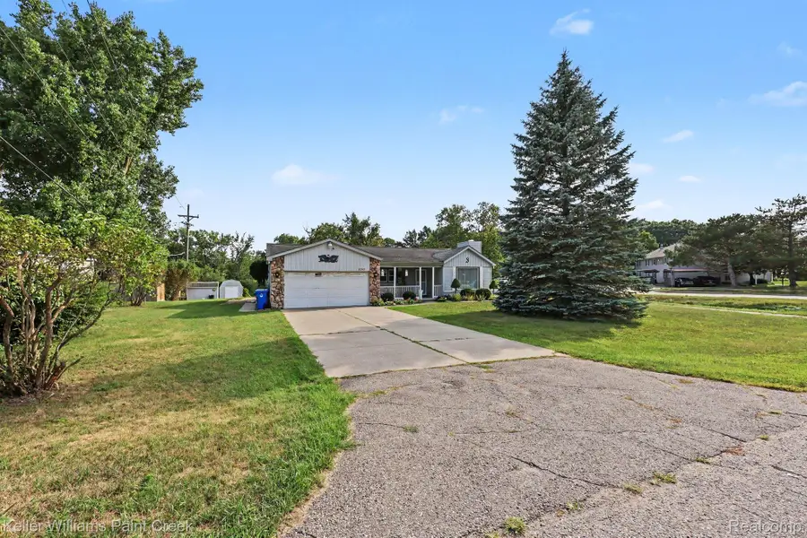 4959 Irwindale Drive, Waterford, MI 48328 - #3