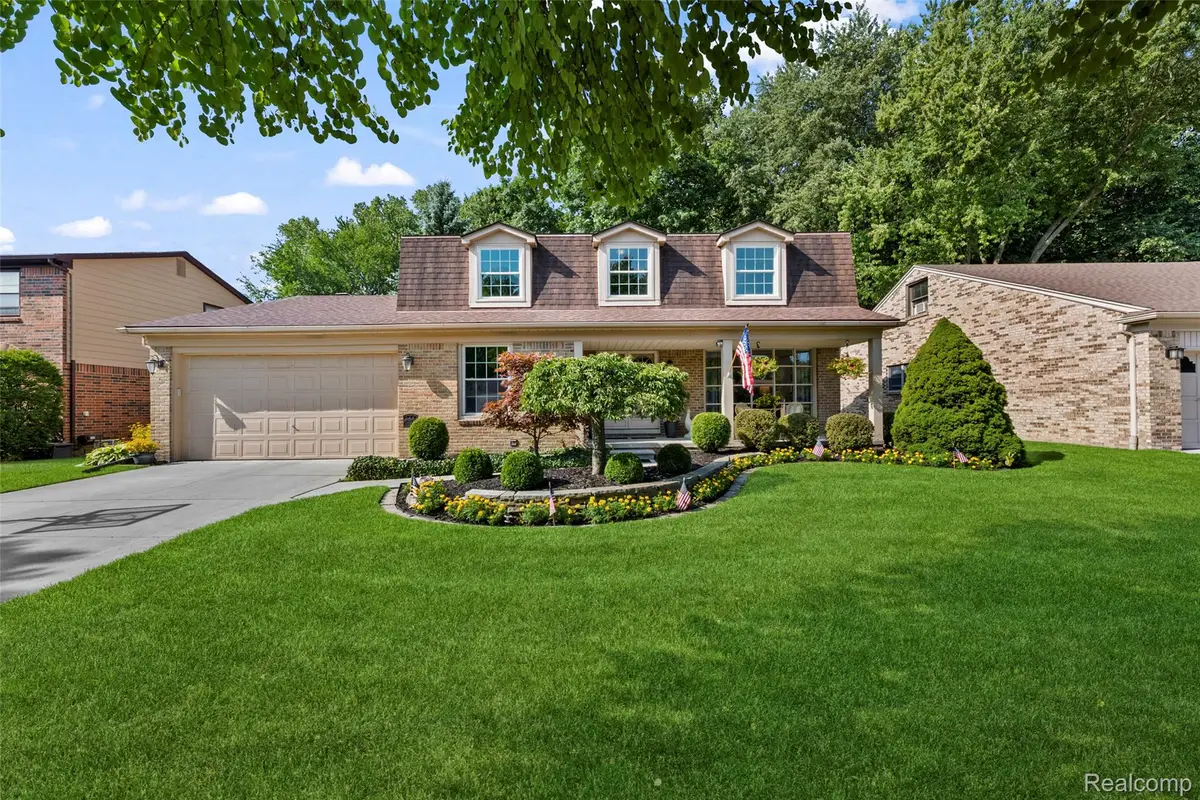 5689 Bingham Drive, Troy, MI 48085 - #1