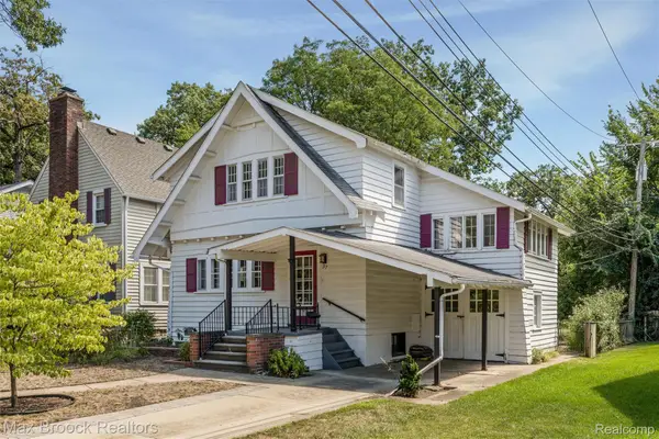 37 Hanover Road, PleasantRidge, MI 48069