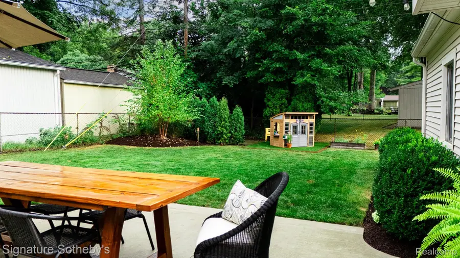 875 Allen Drive, Northville, MI 48167 - #3