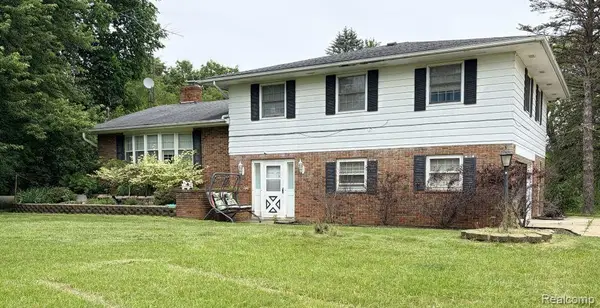 5881 Rowland Pine Court, Howell, MI 48843