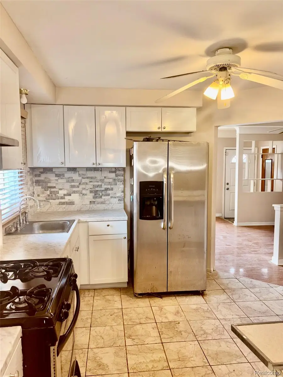29468 Avondale Street, Inkster, MI 48141 - #2