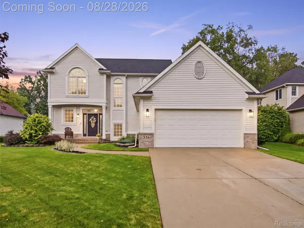 336 Pinecliff Court, Waterford, MI 48327