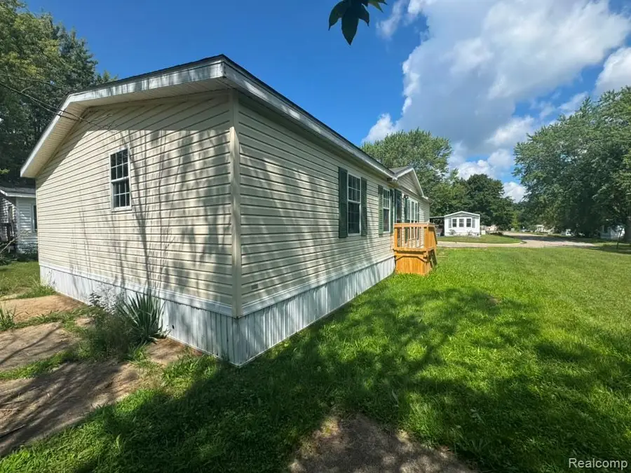 5044 S Naomi Kong Drive, Flint, MI 48506 - #2