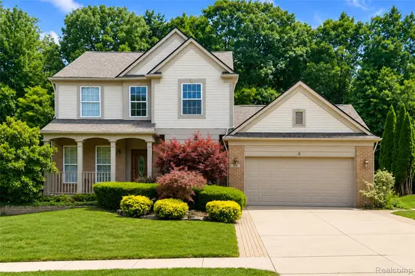 969 Hidden Creek Drive, SouthLyon, MI 48178