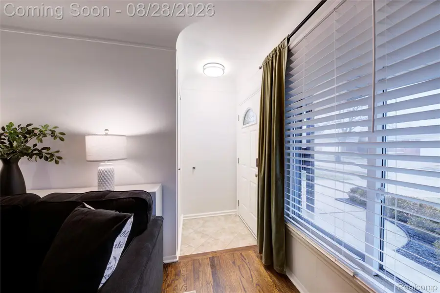 31139 Roycroft Street, Livonia, MI 48154 - #3