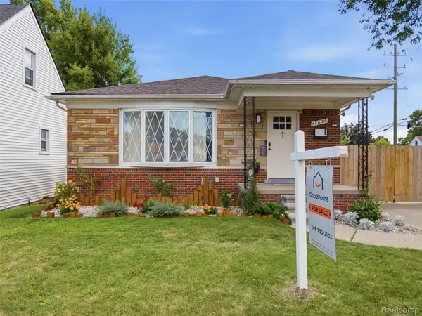 17830 Martin Road, Roseville, MI 48066