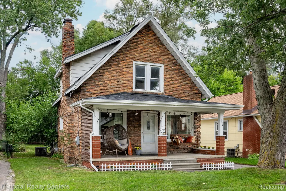 4274 Linda Court, Waterford, MI 48329 - #1