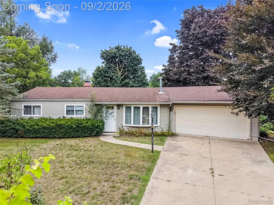 4595 Newcroft Court, Commerce Township, MI 48382 - #2