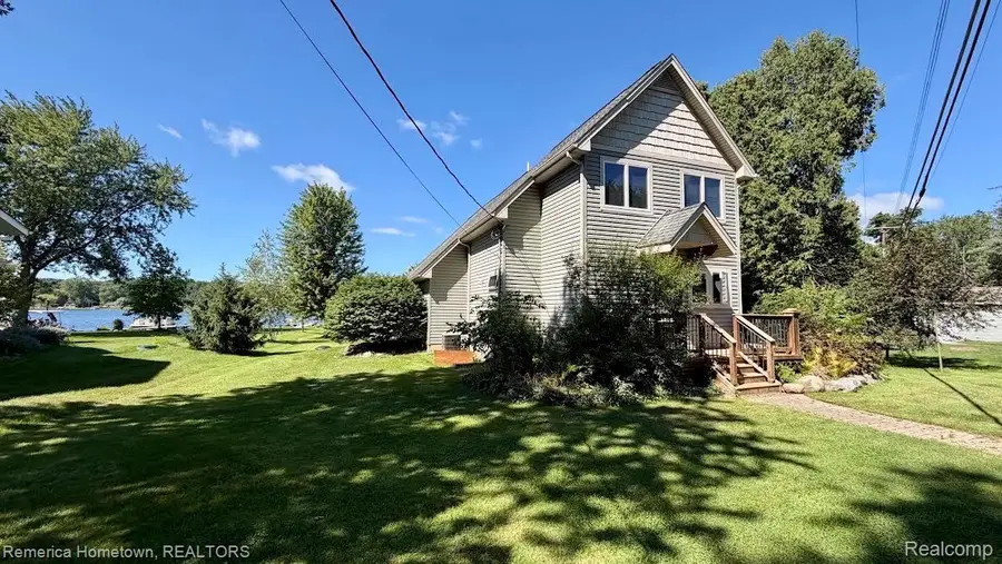5737 Mabley Hill Road, Fenton, MI 48430 - #2