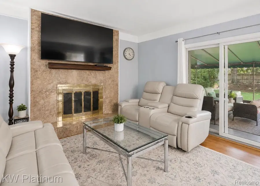 13615 Brookside Drive, Sterling Heights, MI 48313 - #2