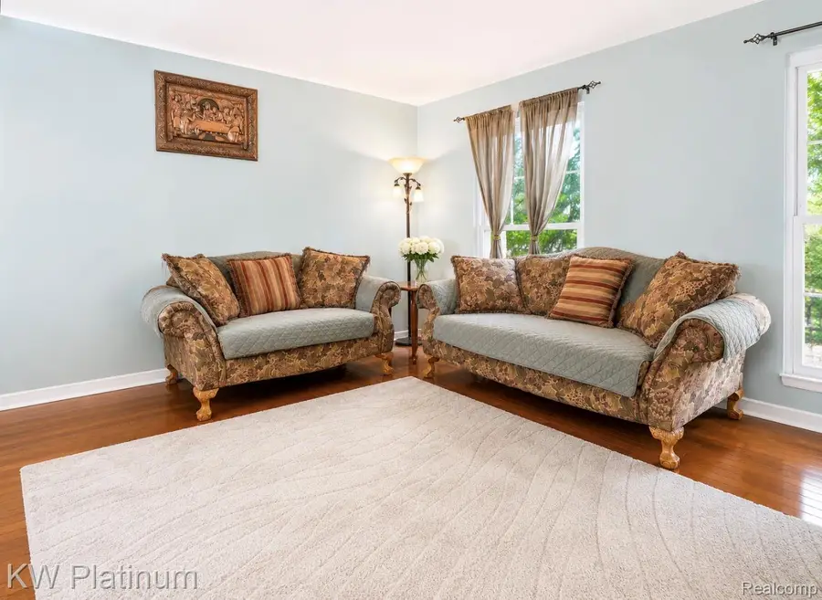 13615 Brookside Drive, Sterling Heights, MI 48313 - #3