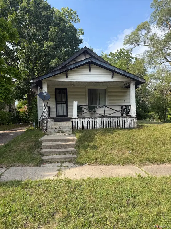353 E Van Wagoner Avenue, Flint, MI 48505