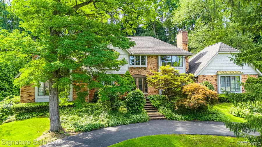 251 Woodwind Drive, Bloomfield Hills, MI 48304 - #2