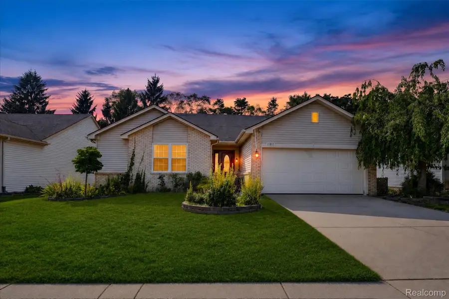 11897 Chase Boulevard, Livonia, MI 48150 - #2