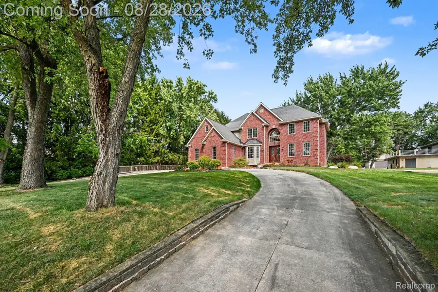 728 Troyvally Street, Troy, MI 48098 - #3