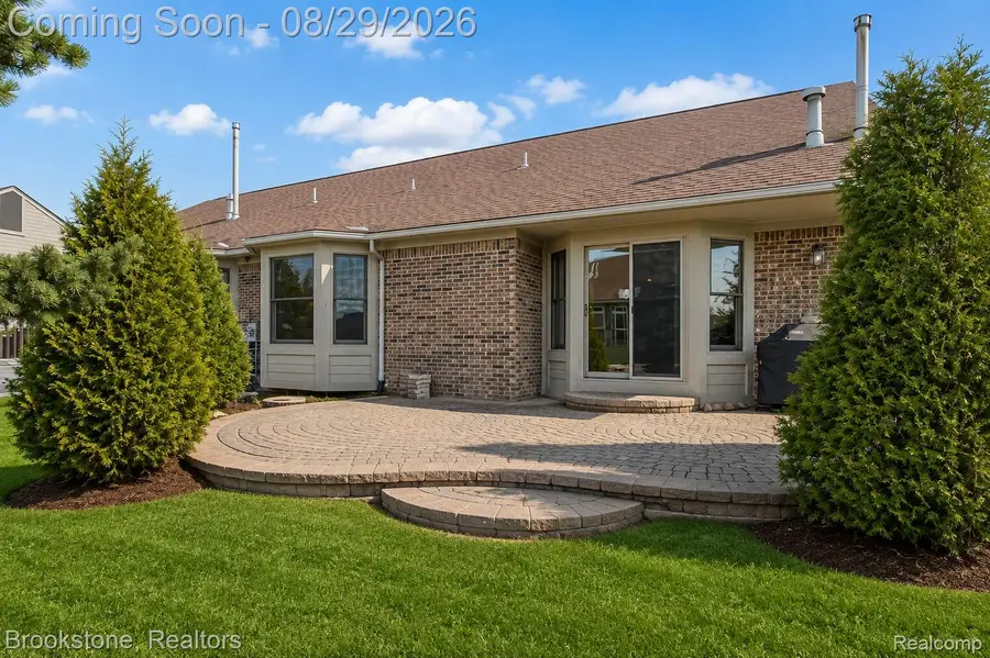 35413 Upmann Drive, Sterling Heights, MI 48310 - #3