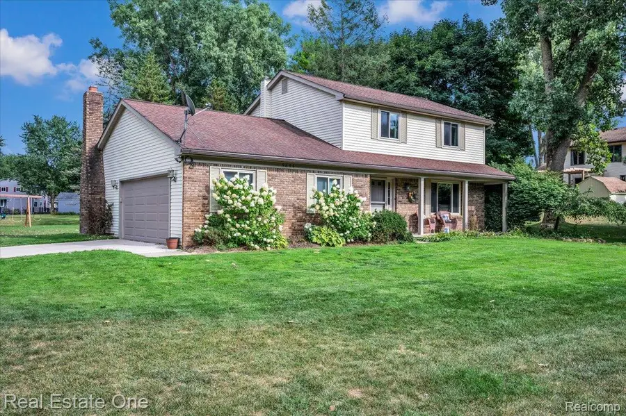 9694 Klais Road, Clarkston, MI 48348 - #2