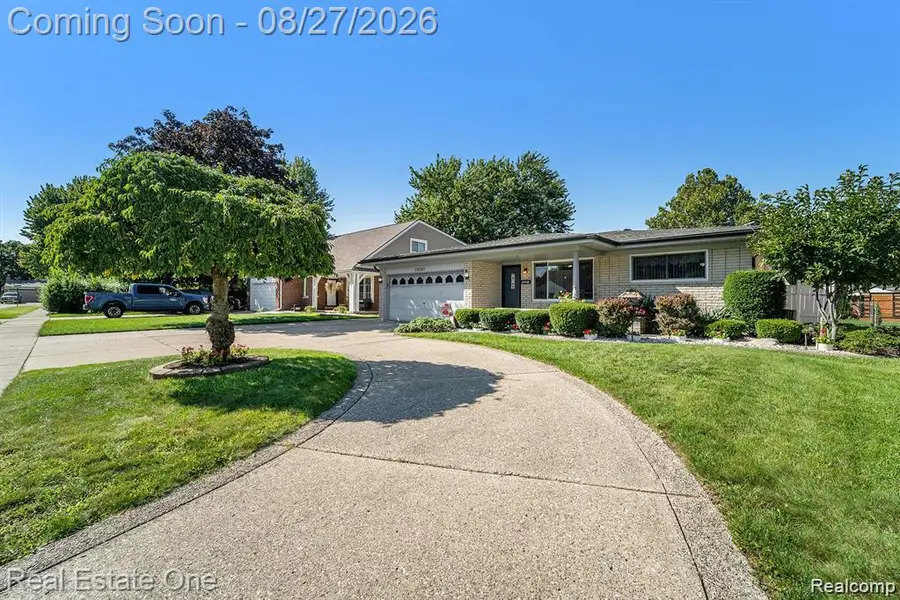 13167 Kozak Drive, Sterling Heights, MI 48312 - #2