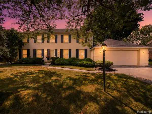 35973 Old Homestead Drive, FarmingtonHills, MI 48335