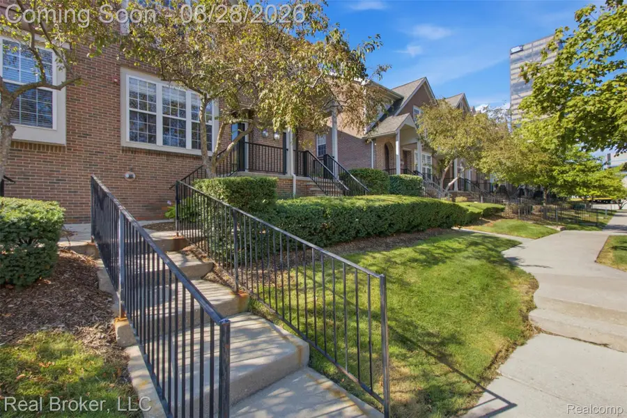 20189 Rodeo Court, Southfield, MI 48075 - #3