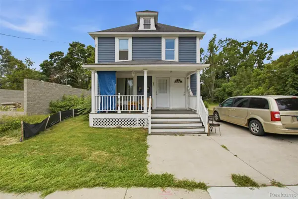 132 E Howard Street, Pontiac, MI 48342