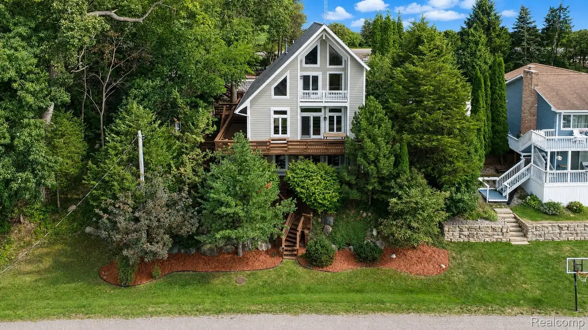 15420 Jennings Road, Fenton, MI 48430 - #1