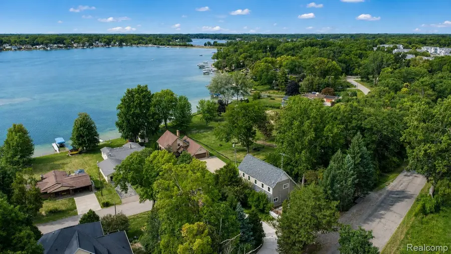 15420 Jennings Road, Fenton, MI 48430 - #3