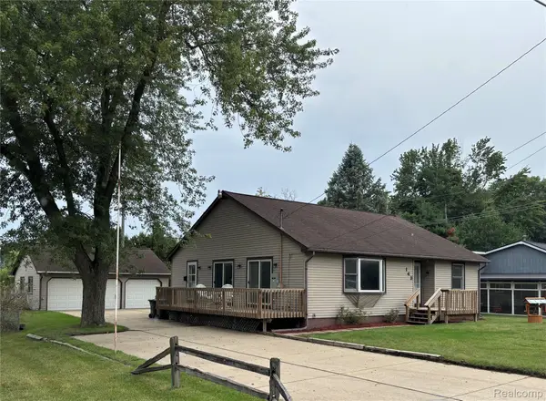 143 Schorn Drive, LakeOrion, MI 48362