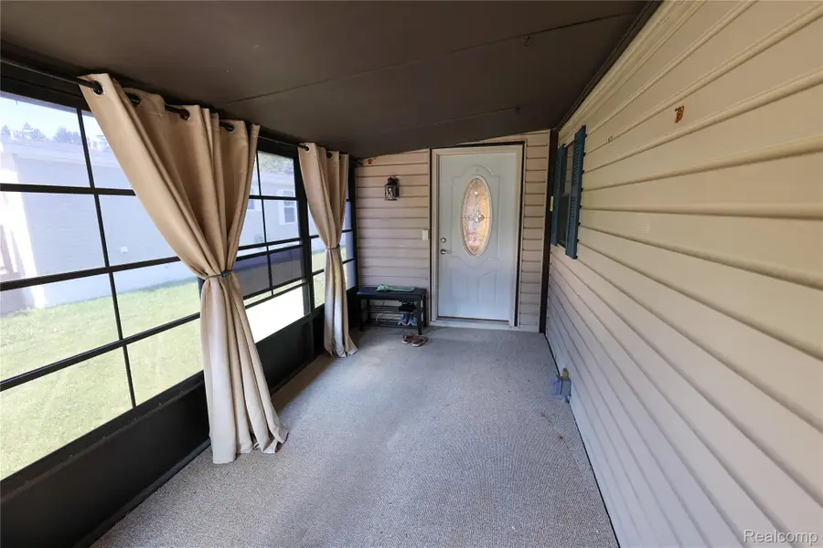 178 Maple Run Ln, Mason, MI 48854 - #2