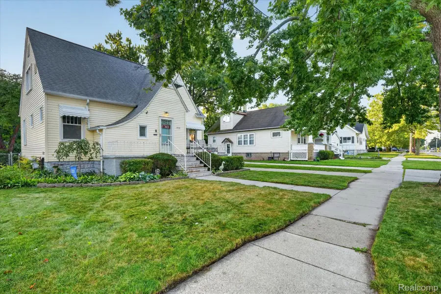 1416 17th Street, Port Huron, MI 48060 - #2