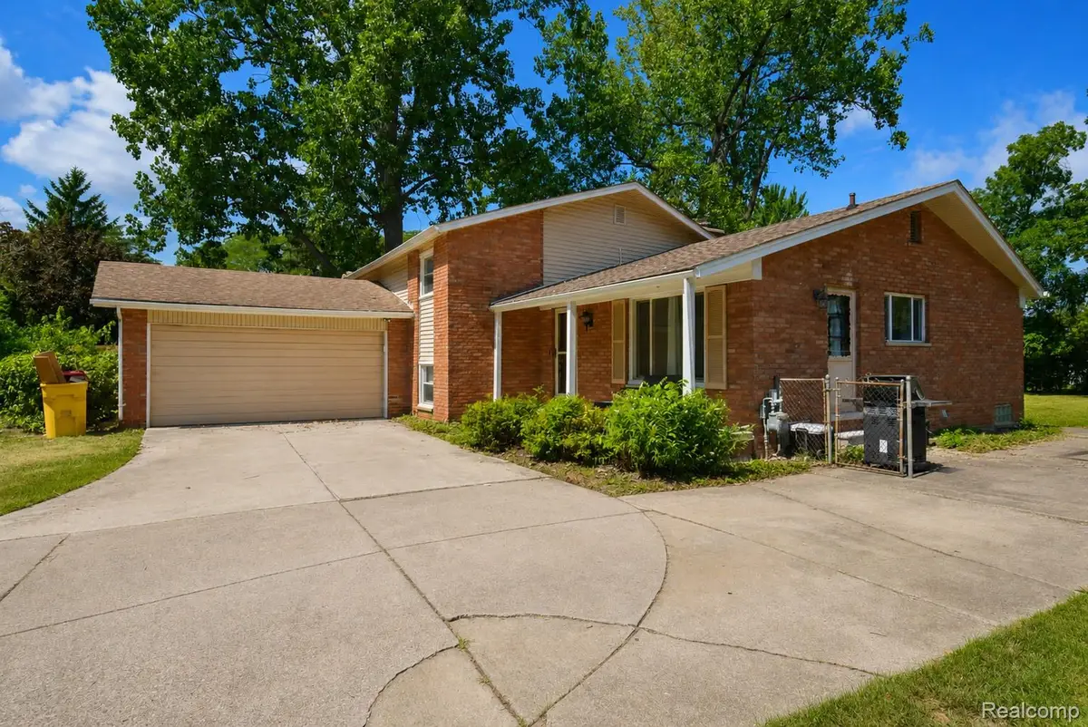 8522 Hampton, Grosse Ile, MI 48138 - #1
