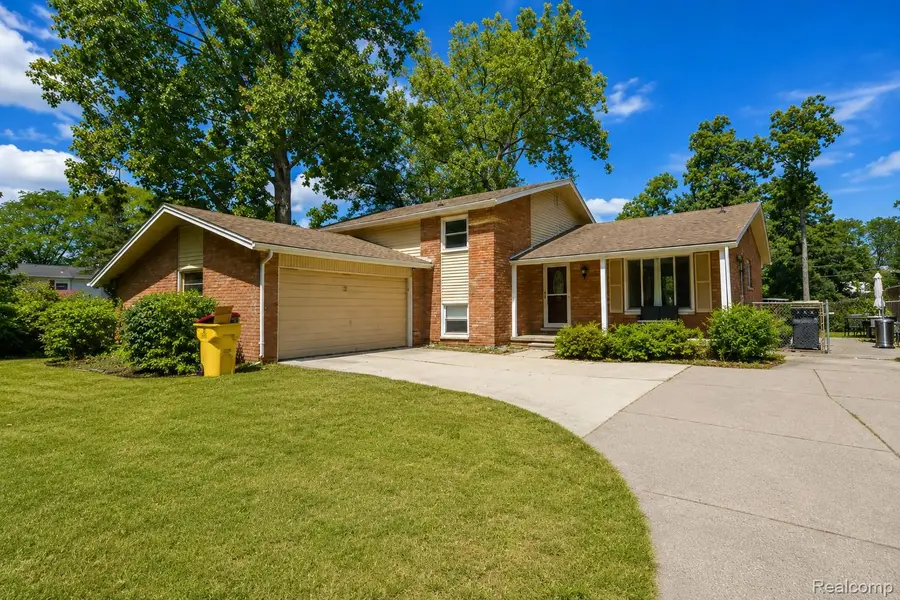 8522 Hampton, Grosse Ile, MI 48138 - #3