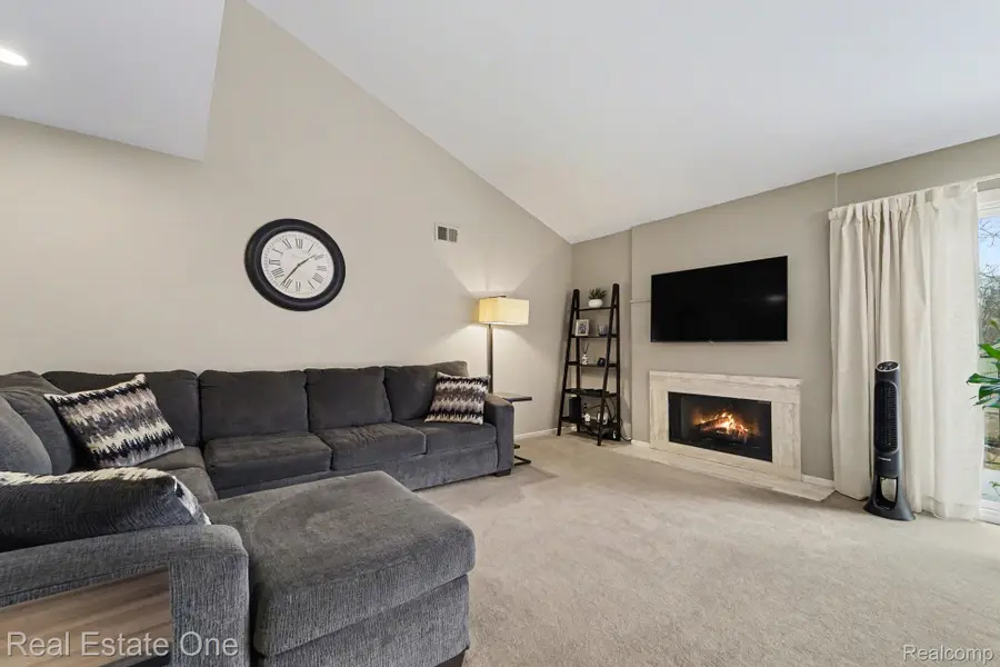 6463 Maple Hills Lane, Bloomfield, MI 48301 - #3
