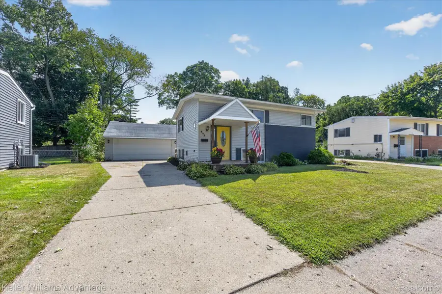 942 Panorama Drive, Milford, MI 48381 - #2