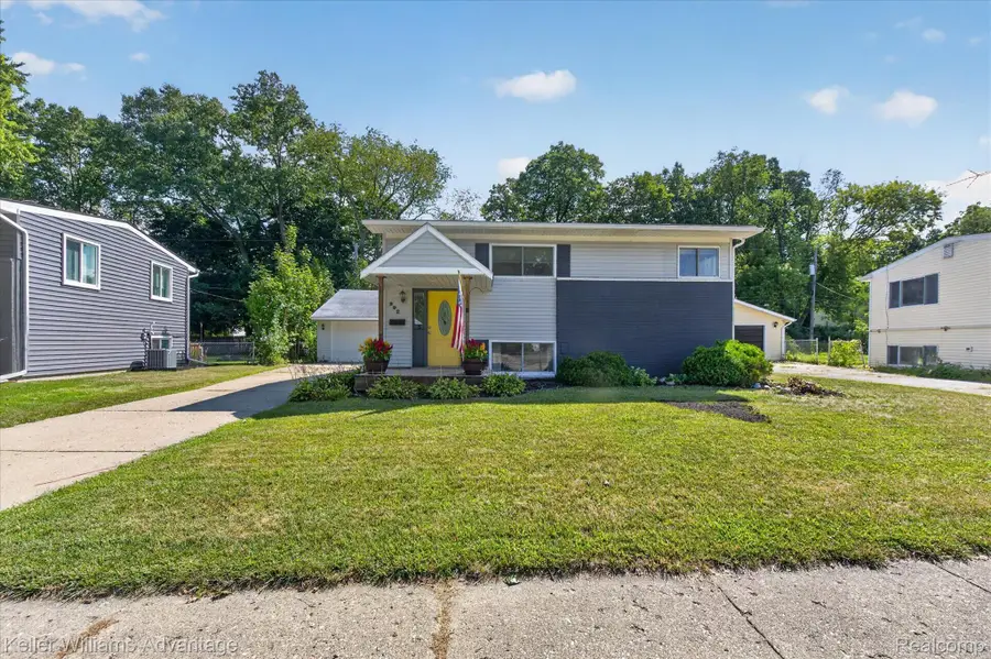 942 Panorama Drive, Milford, MI 48381 - #3