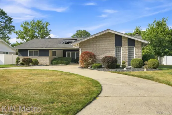 17700 Adrian Road, Southfield, MI 48075