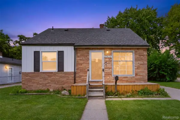 23833 Couzens Avenue, HazelPark, MI 48030