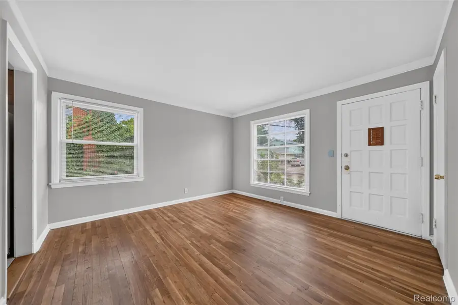 23833 Couzens Avenue, Hazel Park, MI 48030 - #3