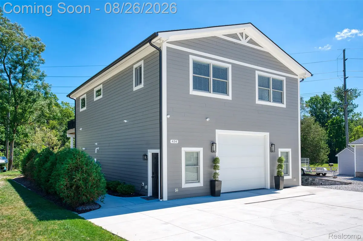 454 E Shore Drive, Whitmore Lake, MI 48189 - #1