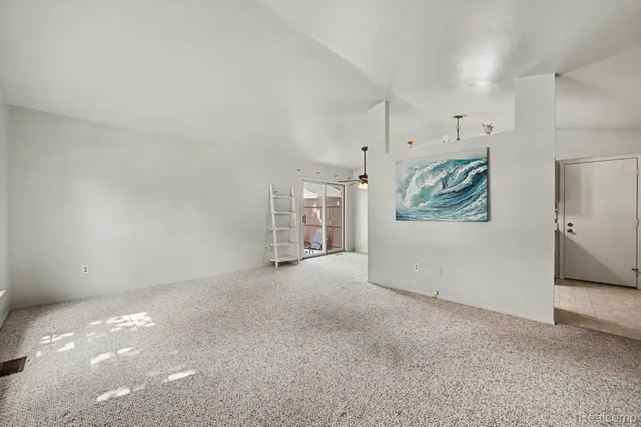 3150 Hidden Ridge Drive, Waterford, MI 48328 - #3