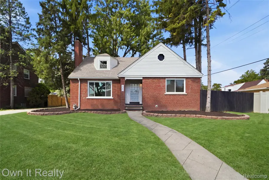 8345 Sorrento Street, Detroit, MI 48228 - #2