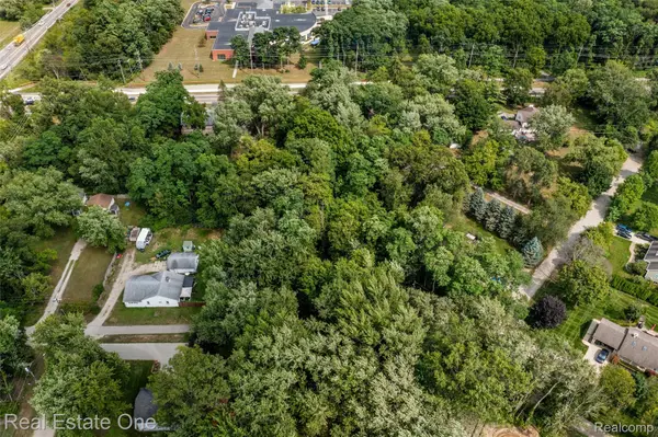 Vacant Tamworth Street, CommerceTwp, MI 48382