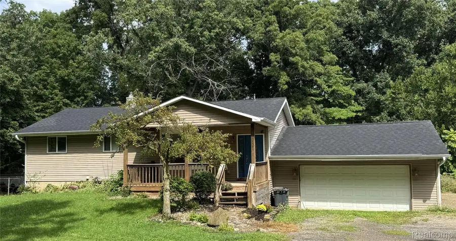 12389 White Lake Road, Fenton, MI 48430 - #2