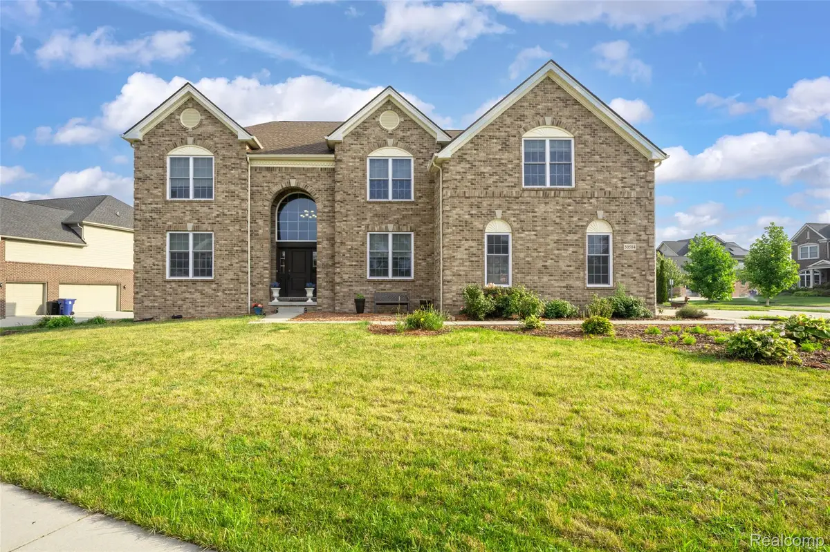 50584 Telluride, Canton, MI 48187 - #1