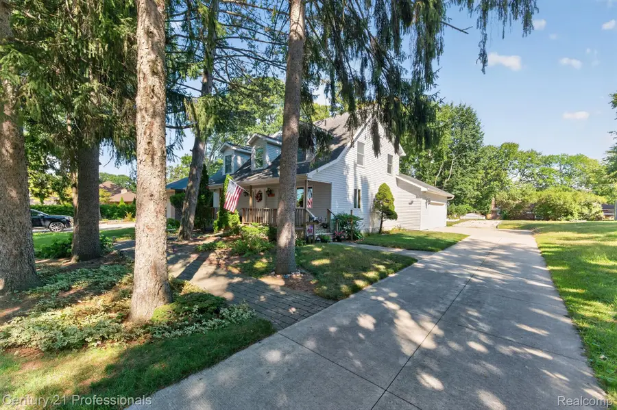 32120 Leona Street, Garden City, MI 48135 - #2