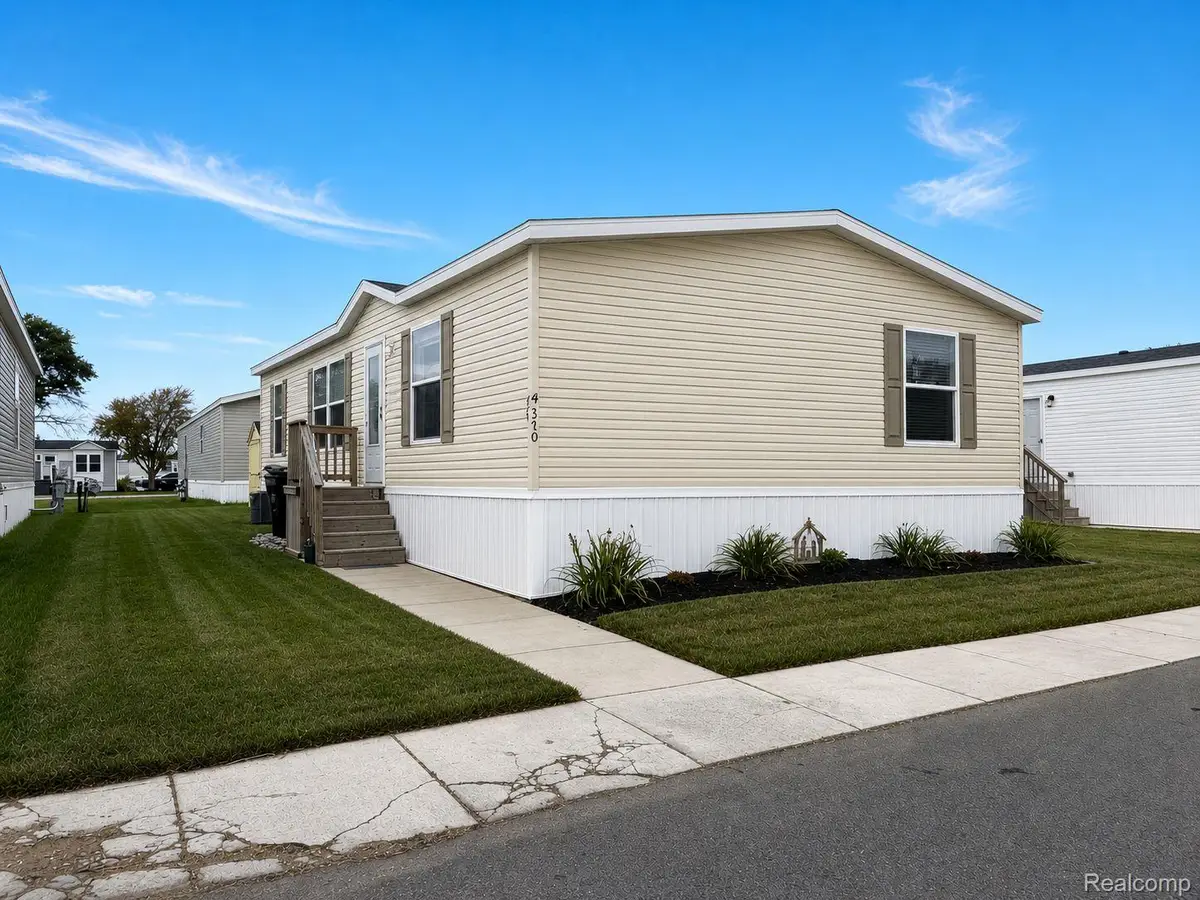 46000 Geddes #379, Canton, MI 48188 - #1