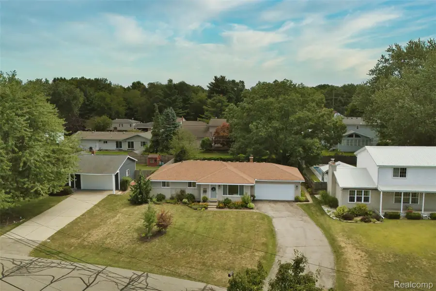 2622 Tampa Drive, Wolverine Lake, MI 48390 - #2