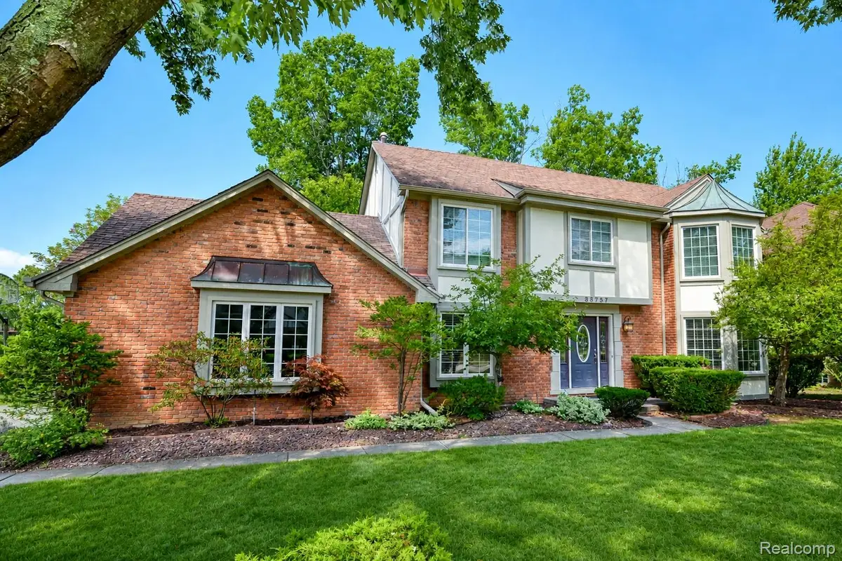 38757 Plumbrook Drive, Farmington Hills, MI 48331 - #1